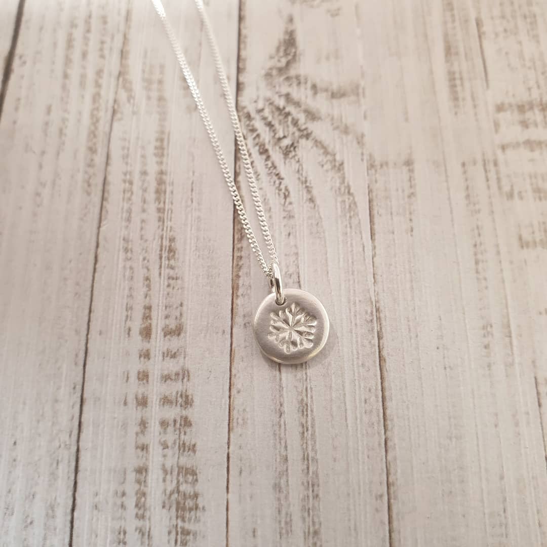 snowflake necklace 3