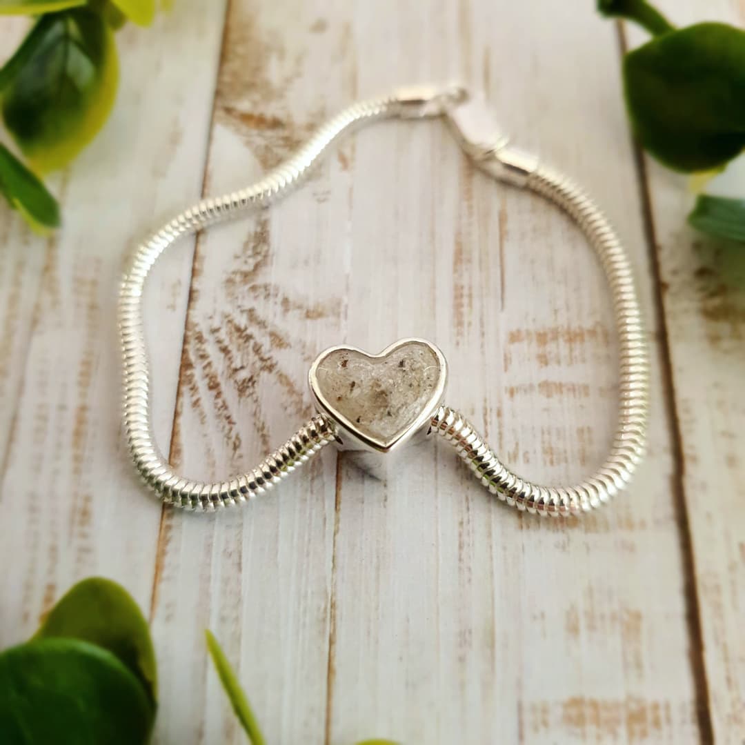 bead on bracelet
